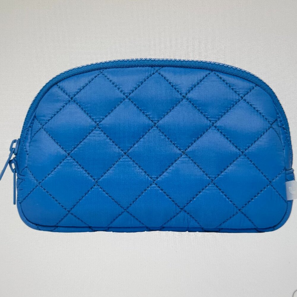 Lolë Unisex Quilted Belt Bag / Sling Bag, New with Tags - Blue